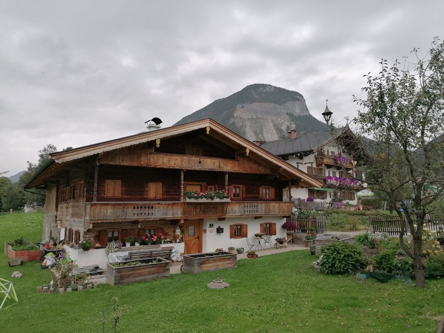 File:Bauernhaus Bad Häring - Schönau.jpg