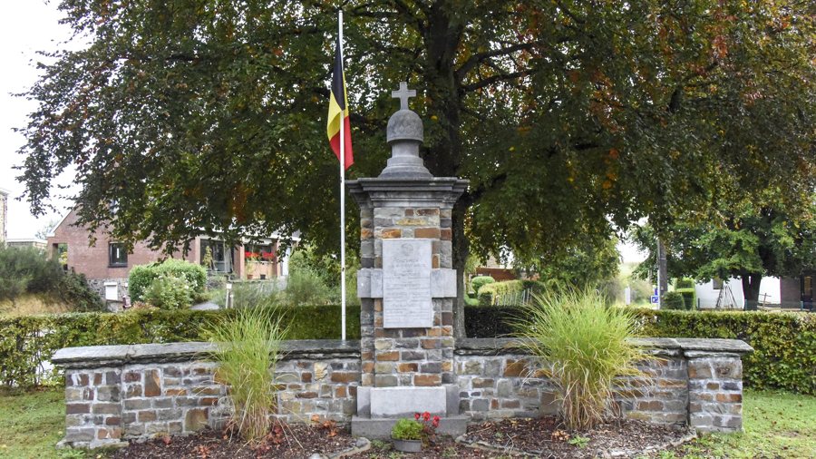 File:Chevron oorlogsmonument 9-10-2025 10-22-27.jpg