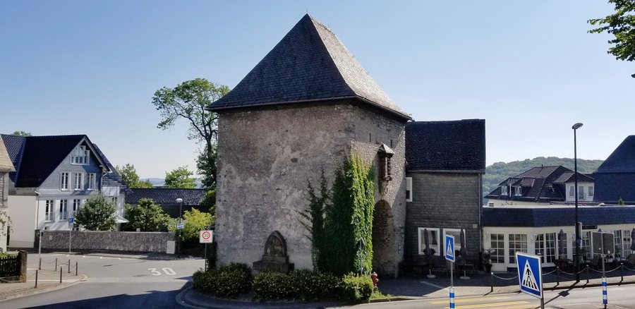 File:Brilon Derker Tor 90 20220814 1023.jpg