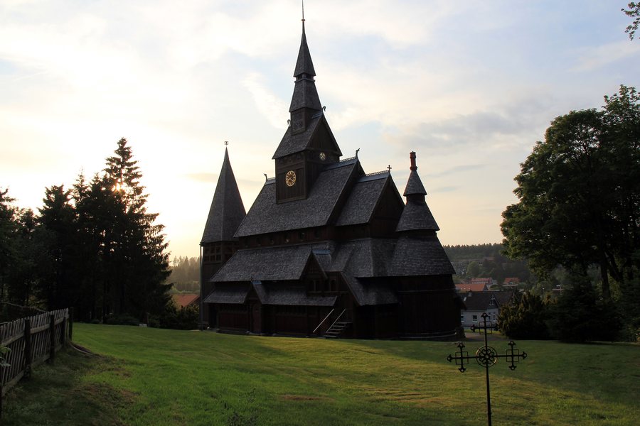 File:1406-02-122 - Eine Harzreise Hahnenklee Gustav-Adolf-Stabkirche.JPG