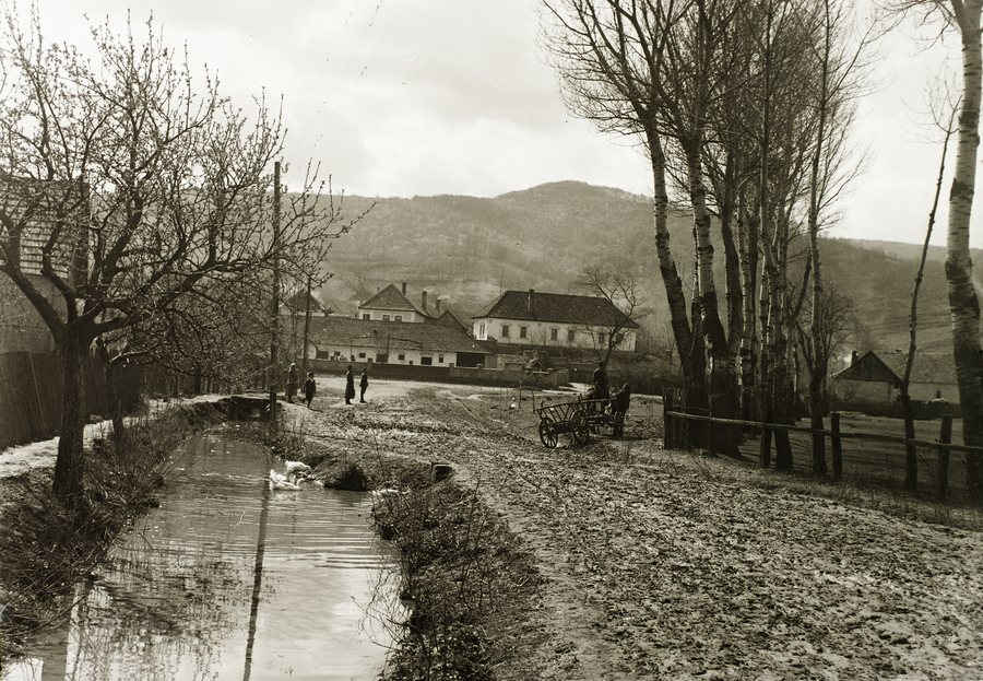 File:Hungary, Hont Fortepan 95549.jpg