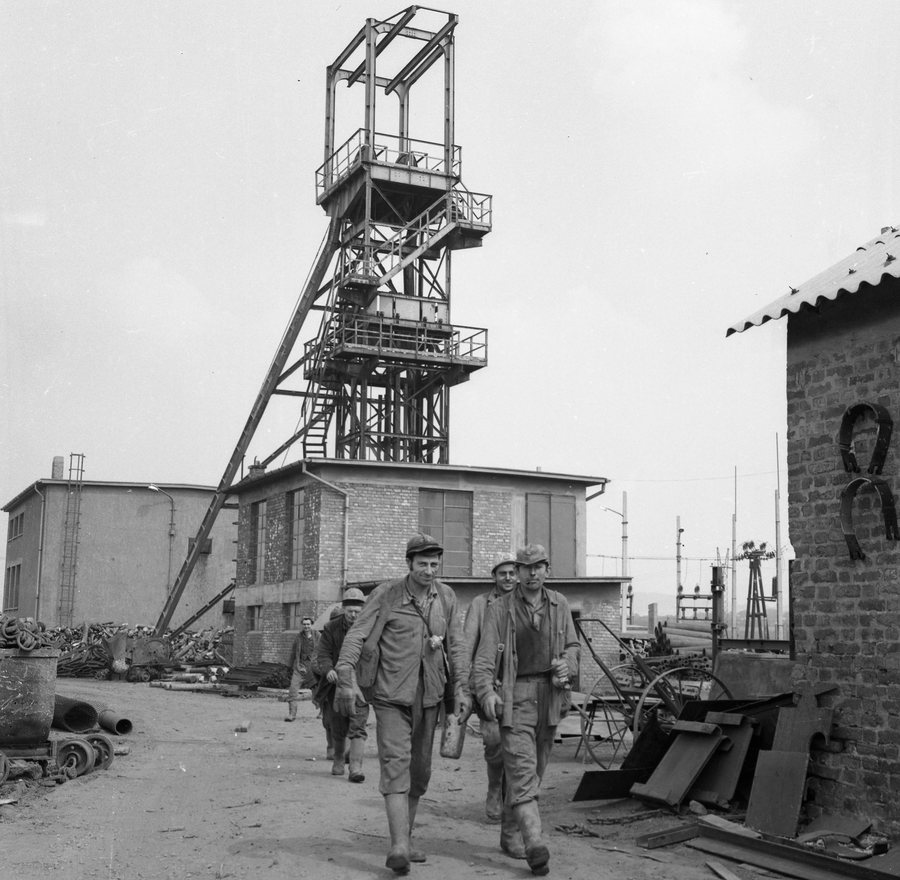 Halimba bauxitbánya 1972, III. akna - Fortepan 87725.jpg