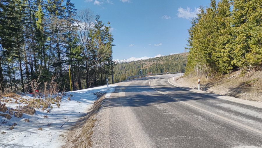 File:Cesta slobody, Štrbské Pleso, okres Poprad, Prešovský kraj.jpg