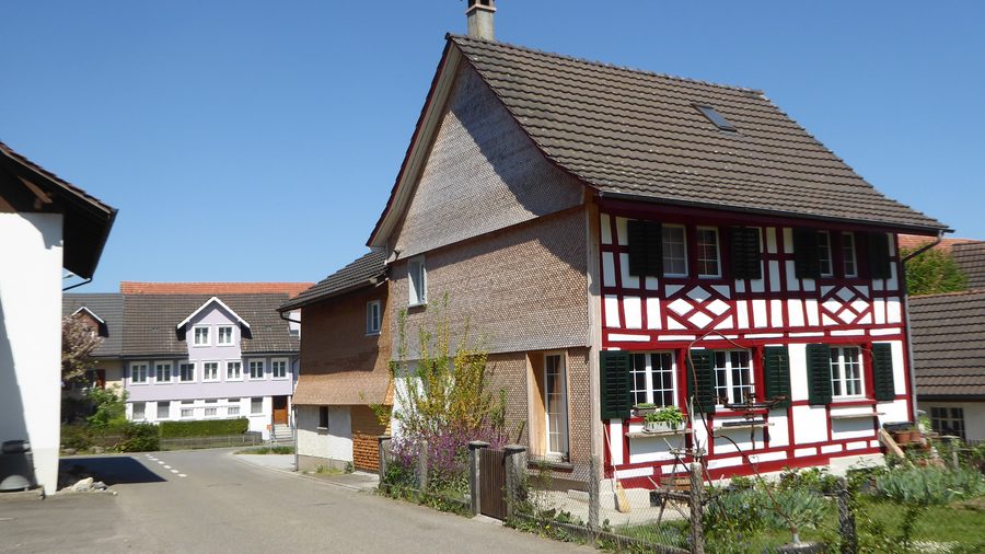Dorfeingang von Reuti im Hasliberg