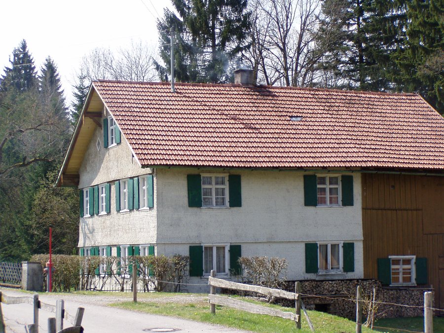 File:Oy-Mittelberg - Petersthal - Schachenstr.JPG