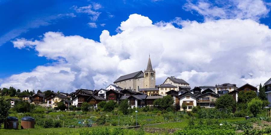 Dorf Lens im Wallis im Juli 2024