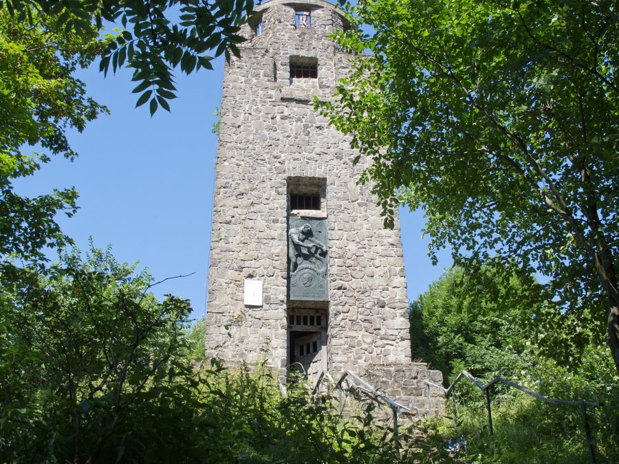 Kaiser-Wilhelm-Turm auf der Hohen Acht in der Eifel
