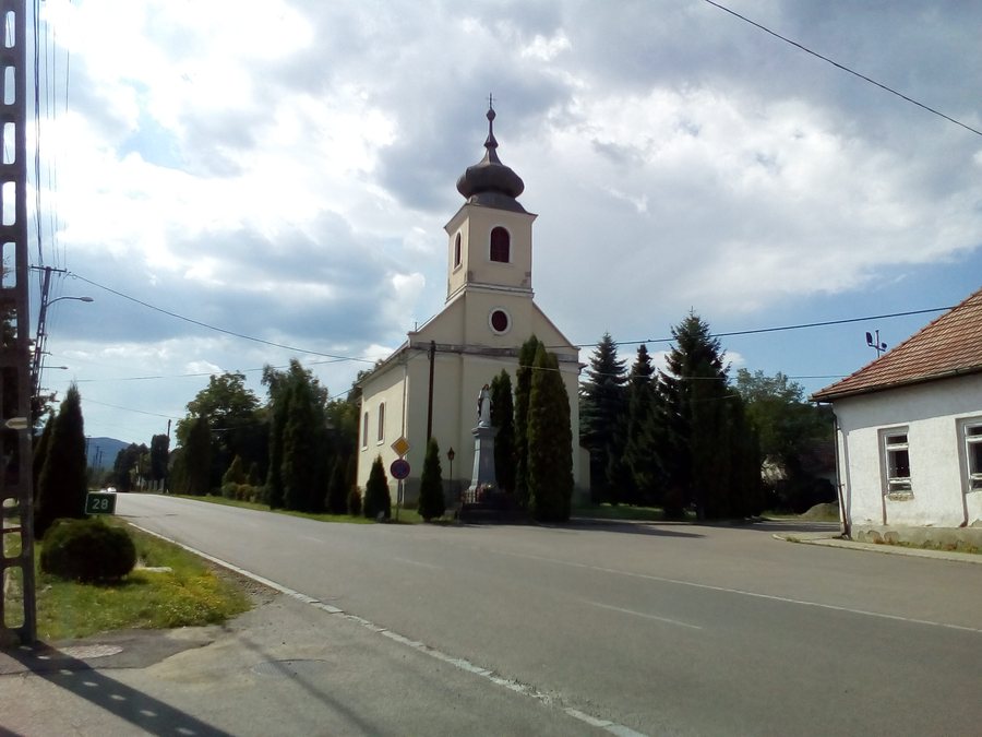 File:Szint Odile Church in Parád.jpg