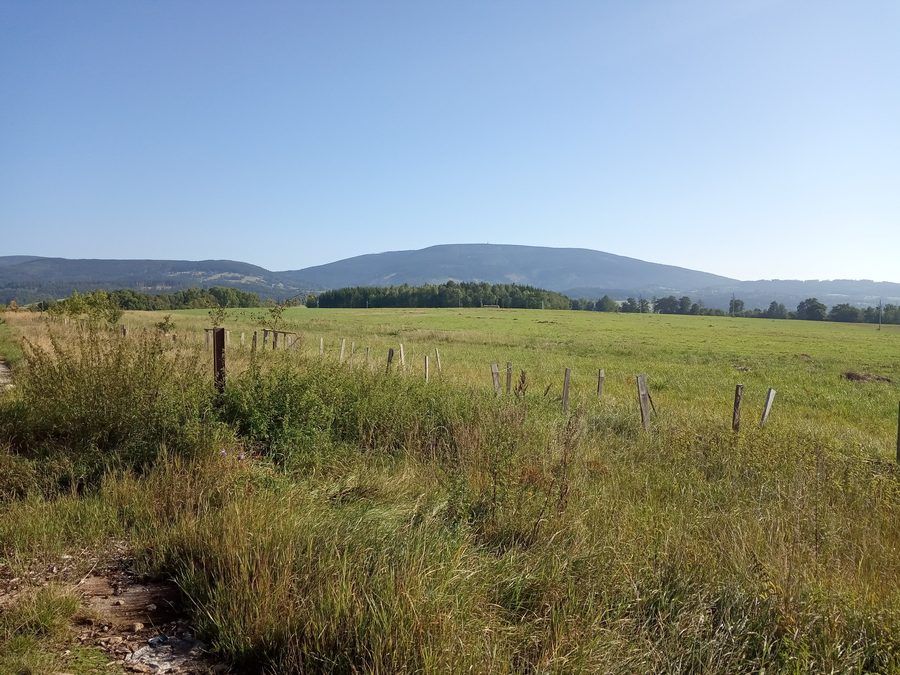 Blick von Dolní Lánov auf die Černá hora