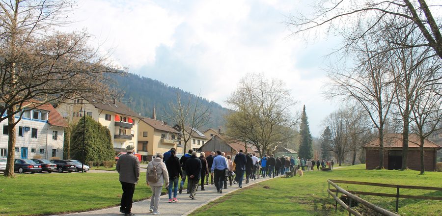 Flusspromenade an der Enz in Höfen an der Enz