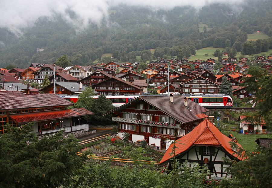 Ansicht von Ringgenberg, einem Schweizer Dorf am Brienzersee
