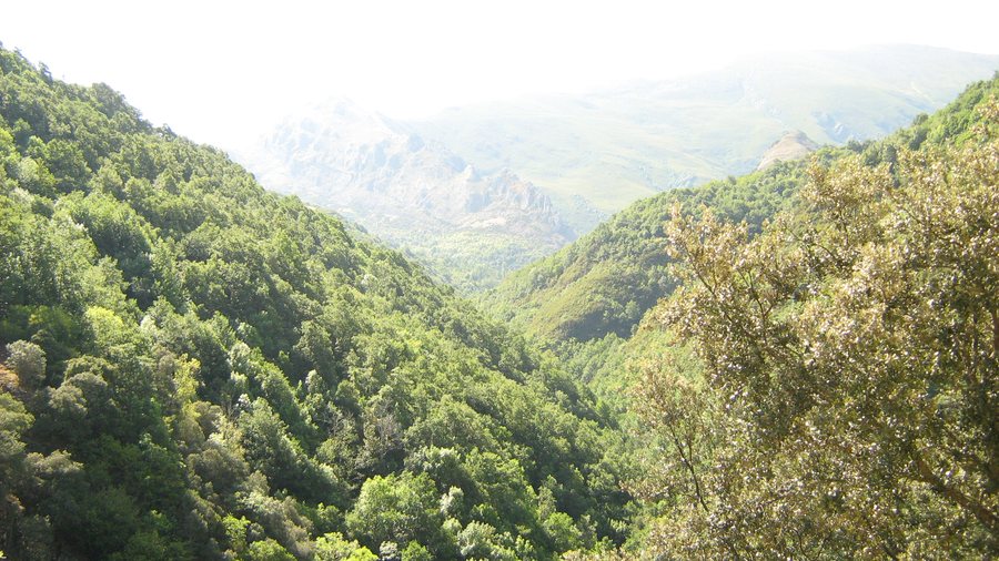 File:Ponferrada, León, Spain - panoramio (1).jpg