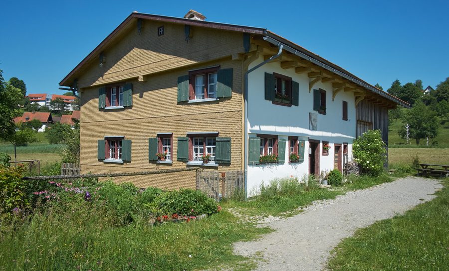 Historisches Bauernhaus im Bauernhaus-Museum Wolfegg im Landkreis Ravensburg