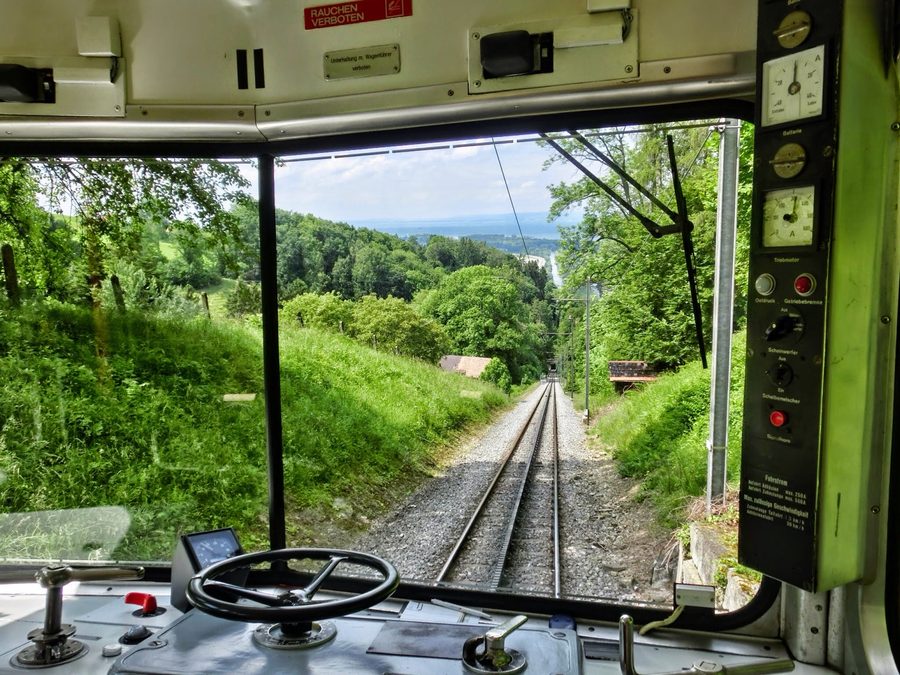 Blick aus der Bergbahn zwischen Walzenhausen und Rheineck hinunter nach Rheineck