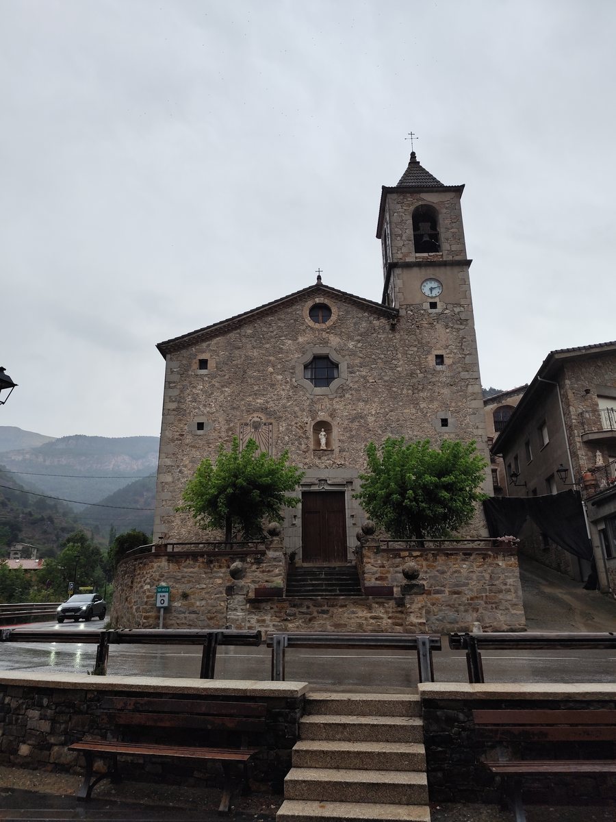 File:Sant Pere de Gombrèn (21101).jpg
