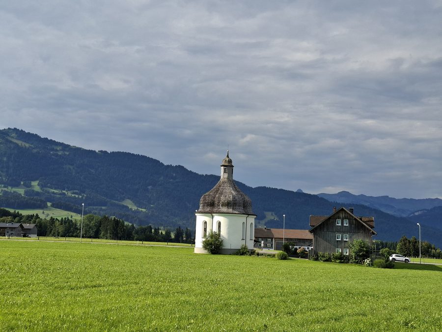Kapelle St. Anna auf dem Felde in Lingenau im österreichischen Vorarlberg