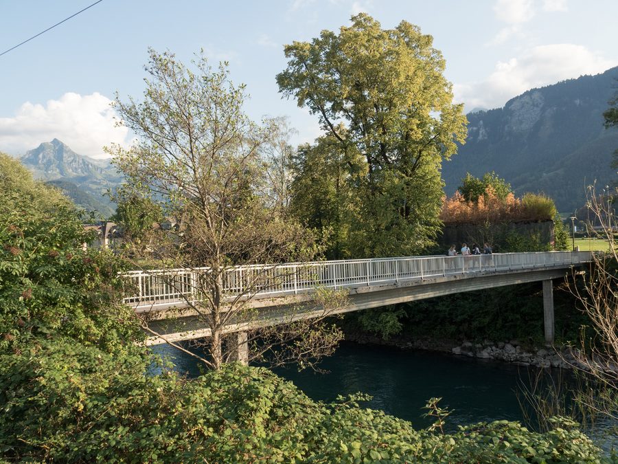 Fussgängersteg über den Linthkanal bei Schänis