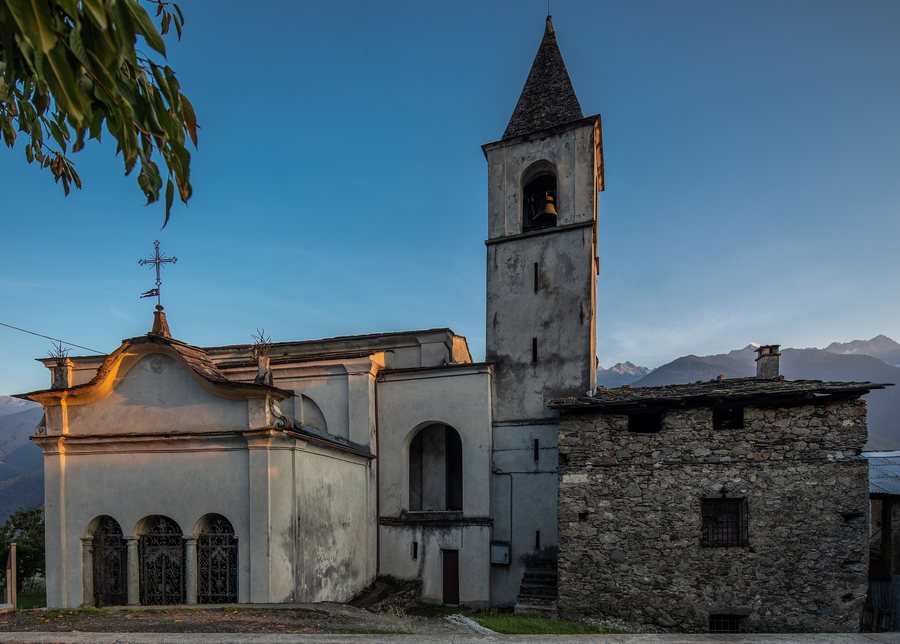 File:Chiesa San Gervasio e Protasio.jpg