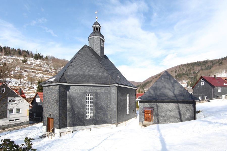 Evangelisch-Lutherische Kirche Zur heiligen Dreifaltigkeit in Gießübel