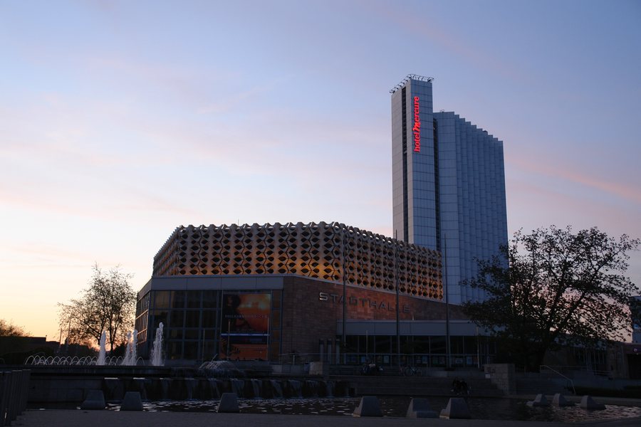 File:Chemnitz-Stadthalle.jpg