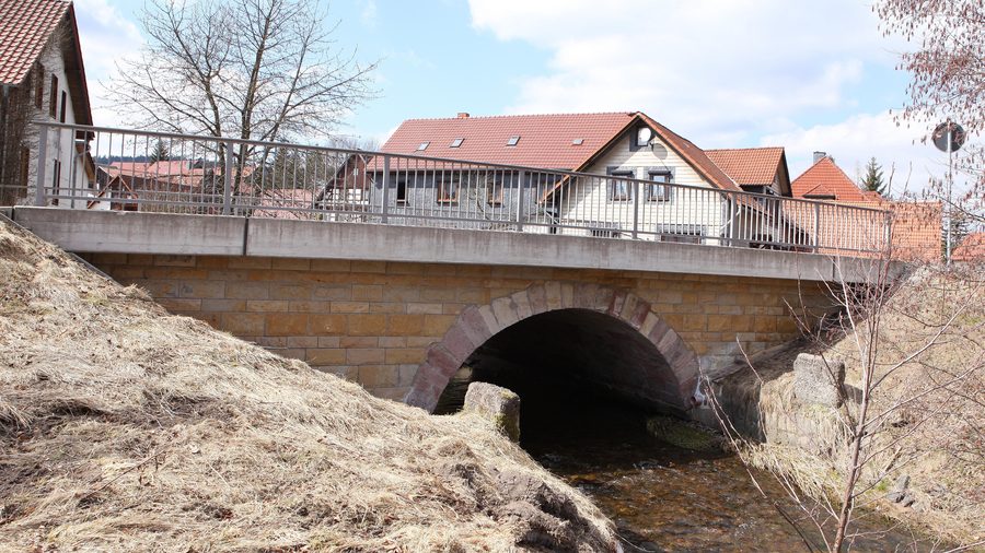 Brücke über die Erle in Erlau