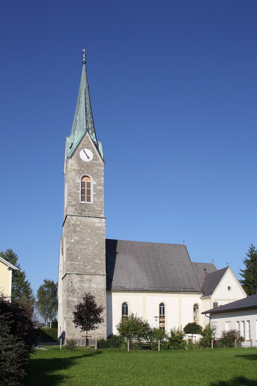 Evangelische Pfarrkirche in Rutzenmoos, Gemeinde Regau
