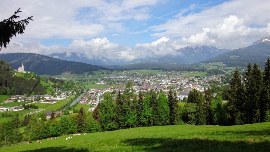 Blick von Osten auf den Markt Tamsweg im Salzburger Land