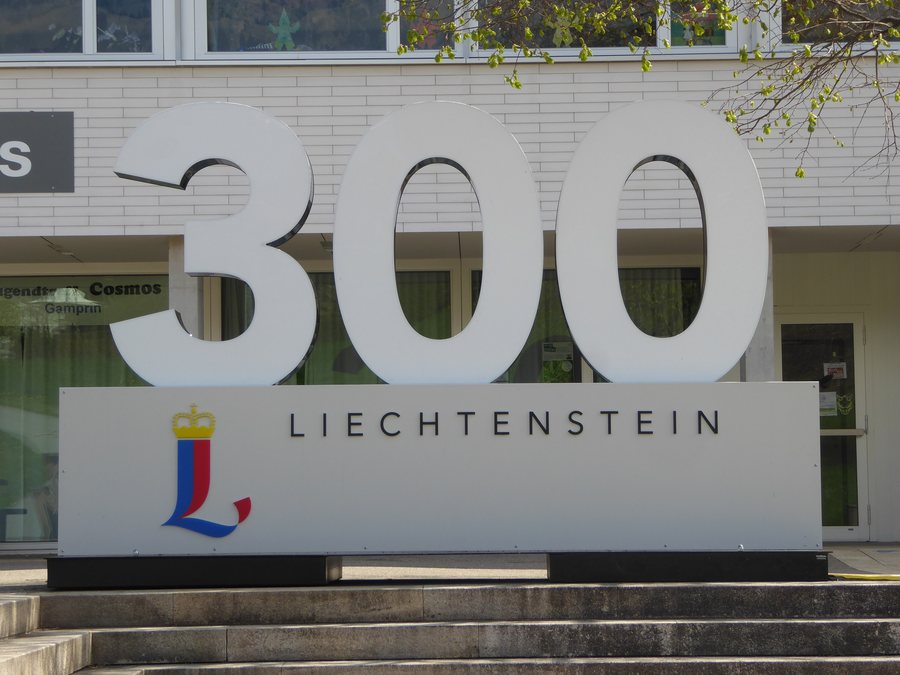 File:Gamprin 300 Jahre FL.jpg