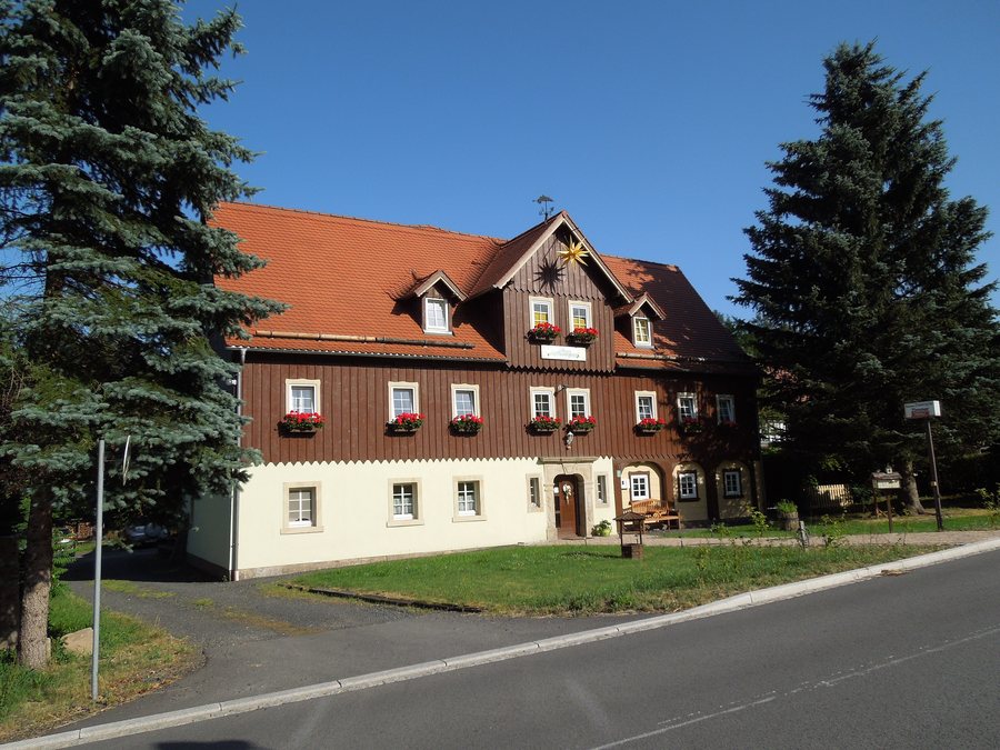 File:Jonsdorf Großschönauer Straße 13.jpg