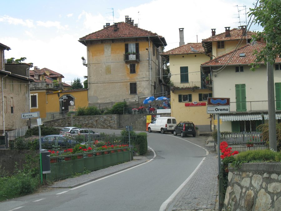 File:Cangio, frazione di Pollone, Piemonte-IMG 0856.jpg