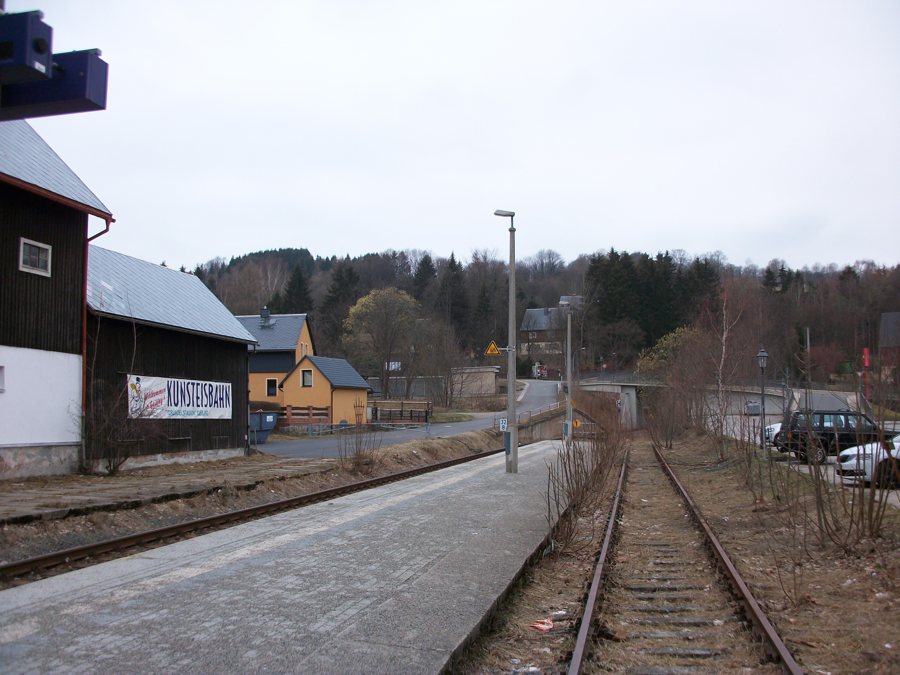 File:Bahnhof Geising, Blick Richtung Altenberg (1).jpg