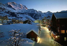 Wengen Abenddämerung mit Jungfrau Wengen Abenddämerung mit Jungfrau
